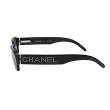 Laden Sie das Bild in den Galerie-Viewer, Chanel 5060B C501/91 Sonnenbrille - Schwarz
