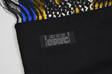 Laden Sie das Bild in den Galerie-Viewer, Vintage Atelier Versace doppelseitiger Schal Seide &amp; Wolle