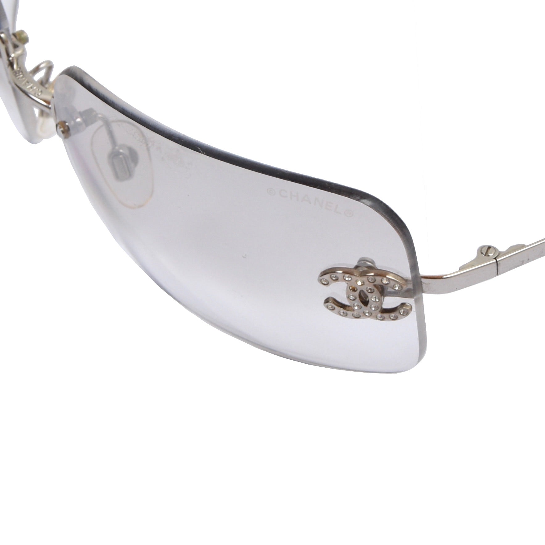 CHANEL, Accessories, Like New Vintage Chanel Rimless Gold 44b Sunglasses
