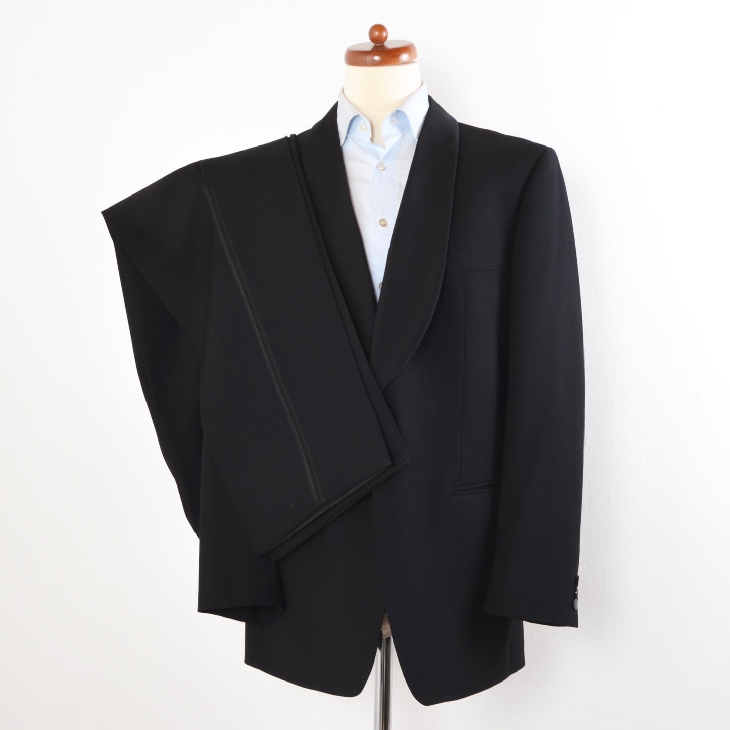 Vintage Shawl Lapel Tuxedo by Bierkopf Graz Size 54 - Black