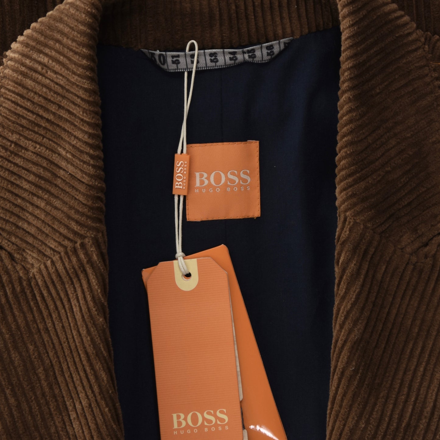 Neu mit Etikett Hugo Boss Cordjacke Größe 52 - Braun