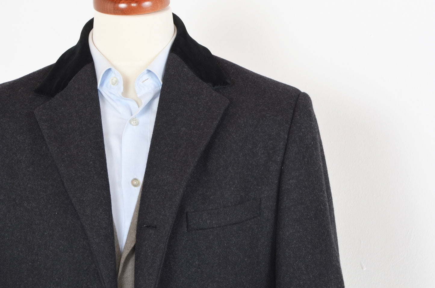 Paul Smith Chesterfield Coat Size L - Grey