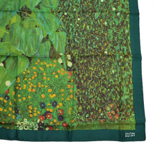 Laden Sie das Bild in den Galerie-Viewer, Gustav Klimt Seidenschal - Die Sonnenblume
