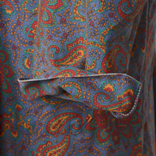 Laden Sie das Bild in den Galerie-Viewer, Vintage Robson Cotton Robe Sie 56 - Paisley