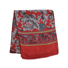 Laden Sie das Bild in den Galerie-Viewer, Doppelseitiger Schal aus Seide und Wolle - Rotes Blumenmuster