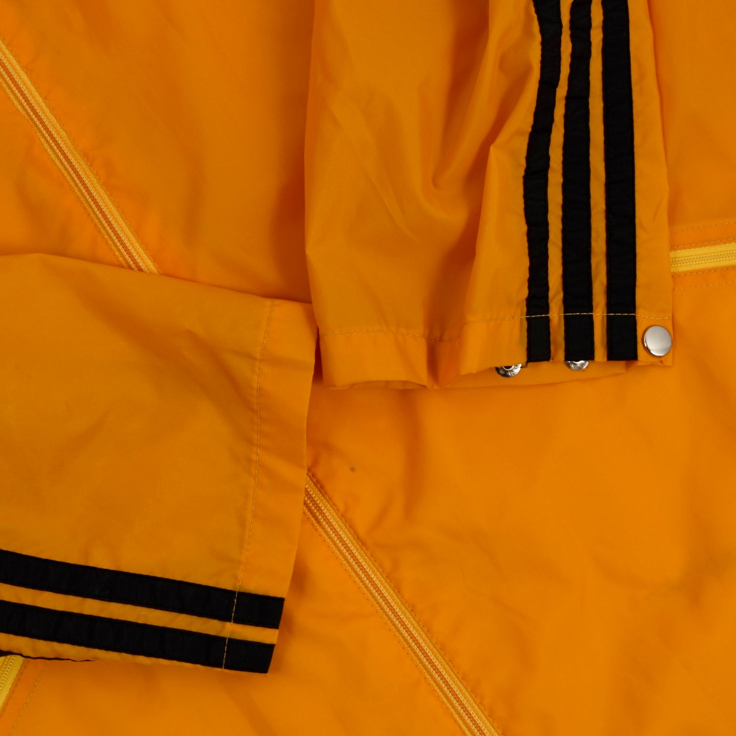 Vintage '80s Adidas Nylon Rain Jacket SizeD 40 - Amber
