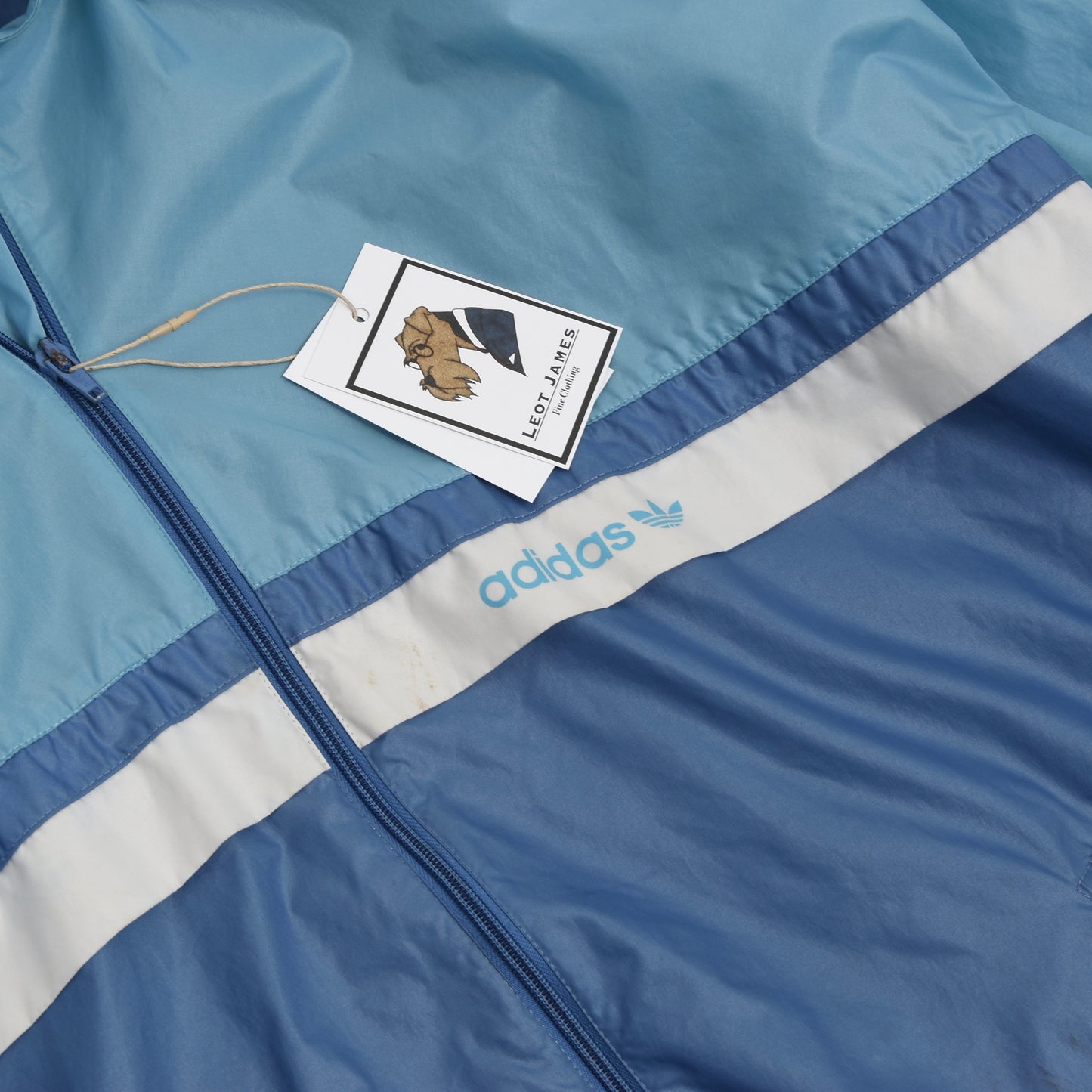 Vintage 80er Jahre Adidas Packable Nylon Regenjacke Größe 50/40 - Himmelblau