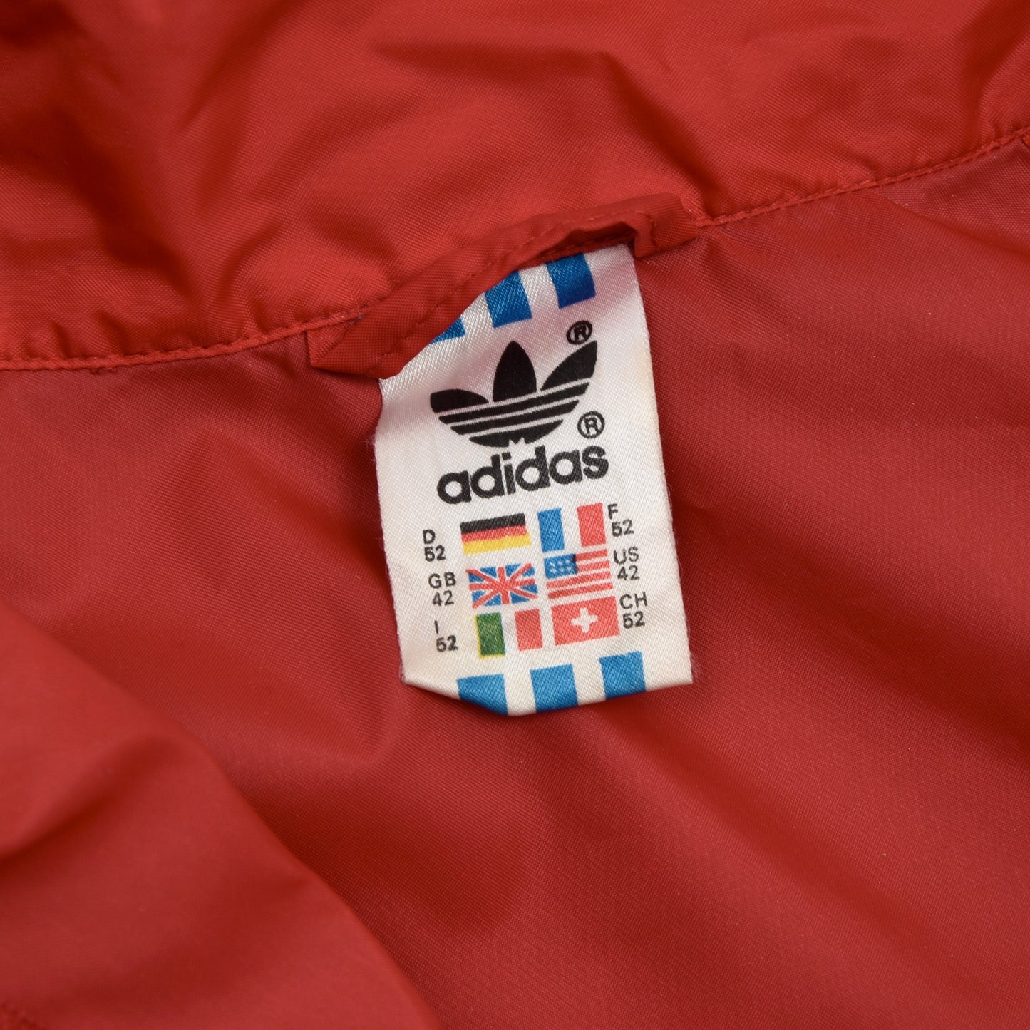 Vintage 80er Jahre Adidas Nylon Regenjacke Größe 52 - rot