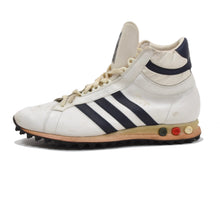 Laden Sie das Bild in den Galerie-Viewer, Vintage Adidas Jogging hohe Turnschuhe Größe 9 - weiß/Marine