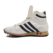Laden Sie das Bild in den Galerie-Viewer, Vintage Adidas Jogging hohe Turnschuhe Größe 9 - weiß/Marine