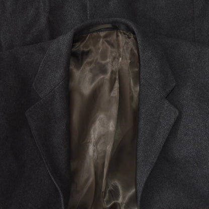 Klassischer Mantel aus 100 % Wolle Brust: 63 cm Schultern: 52 cm – Grau