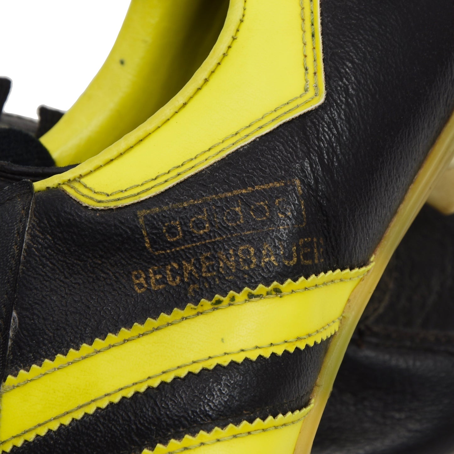 Vintage Adidas Beckenbauer Super Fußballschuhe hergestellt in Österreich Größe 8 - schwarz/neongelb