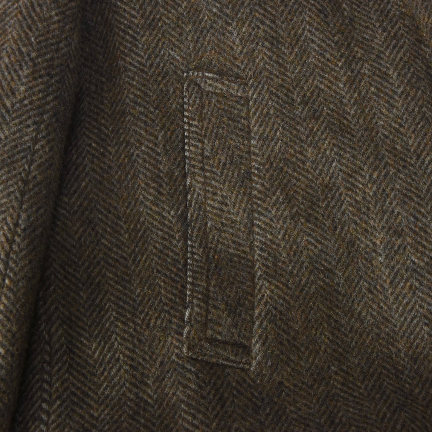 Morris's Tweed Vintage Overcoat Size 52 - Green Herringbone