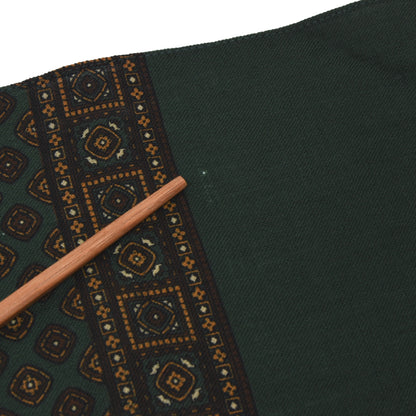 Klassischer Challis-Kleiderschal aus Wolle, Länge 114 cm - Grün