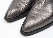 Laden Sie das Bild in den Galerie-Viewer, Helmut Lang Snakeskin Stiefel Größe 6,5 - Grau/Silber