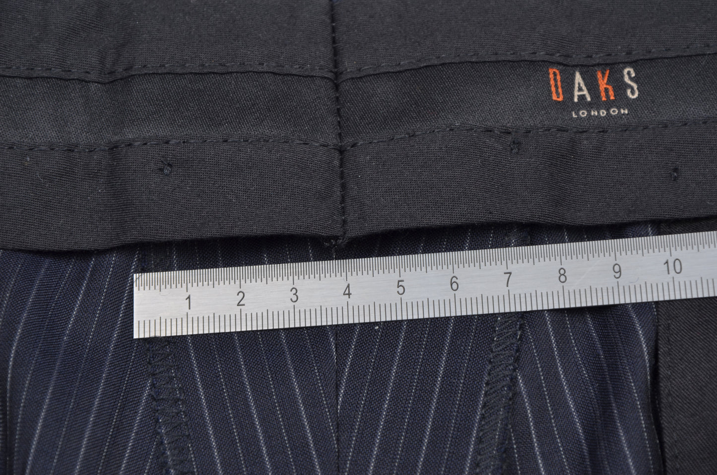 Recent DAKS London Wool Suit Size 25/50 Short - Navy Pinstripe