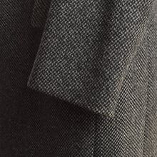 Laden Sie das Bild in den Galerie-Viewer, Kynoch Scotland for Bierkopf Tweed Mantel Größe 48