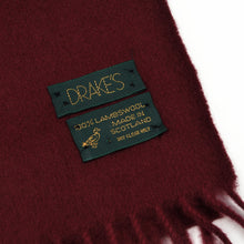 Laden Sie das Bild in den Galerie-Viewer, Woll-XL-Schal by Drake&#39;s - Burgund